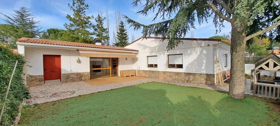 Villa En alquiler en Hoyo de Manzanares photo 0
