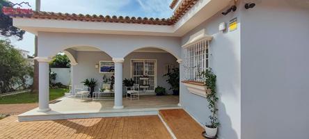 PRECIOSO CHALET EN SANCTI PETRI photo 0