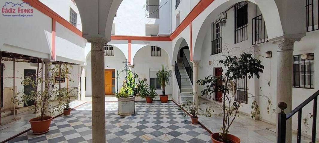 VIVIENDA REFORMADA EN PLENO CENTRO.-ZONA CANDELARIA photo 0