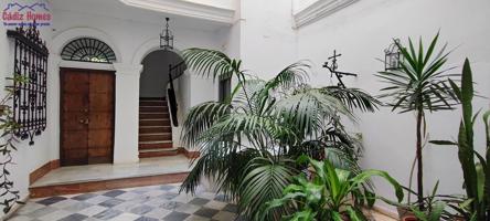 Preciosa vivienda en pleno centro.-Zona Plaza San Antonio photo 0