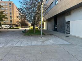 Locales en alquiler c- Carmen Baroja Nessi, Rochapea photo 0