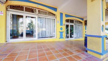 Gran local comercial de 1295m2 en Benalmadena photo 0