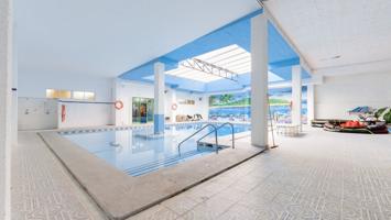 Gran local comercial de 1295m2 en Benalmadena photo 0