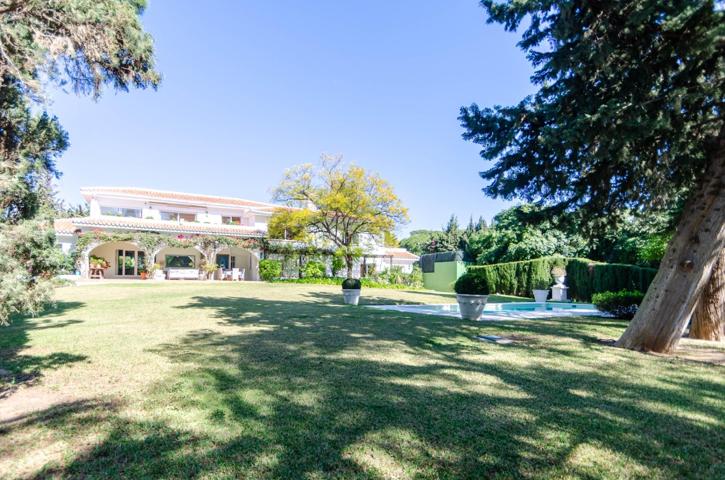 Villa de lujo en la urbanización Sitio de Calahonda photo 0