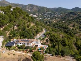 Villa o chalet independiente con parcela edificable independiente en Mijas photo 0