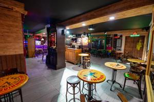 BAR CON LICENCIA DE MÚSICA Y LOCAL PARA COCINAR A 130M DE LA PLAYA photo 0