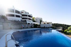 Planta Baja En venta en Los Monteros, Marbella photo 0
