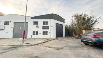 NAVE EN VENTA EN POLÍGONO INDUSTRIAL SANTA TERESA, MÁLAGA photo 0