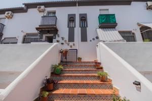*¡Vivienda Adosada Reformada en Zona del Care, Mijas Costa! photo 0