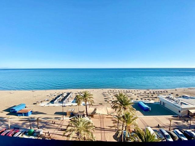 'Impresionante Piso en Primera Línea de Playa: Vistas Increíbles y Ubicación Exclusiva' photo 0