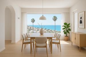 Villa a reformar con espectaculares vistas al mar a metros de la playa, Mijas photo 0