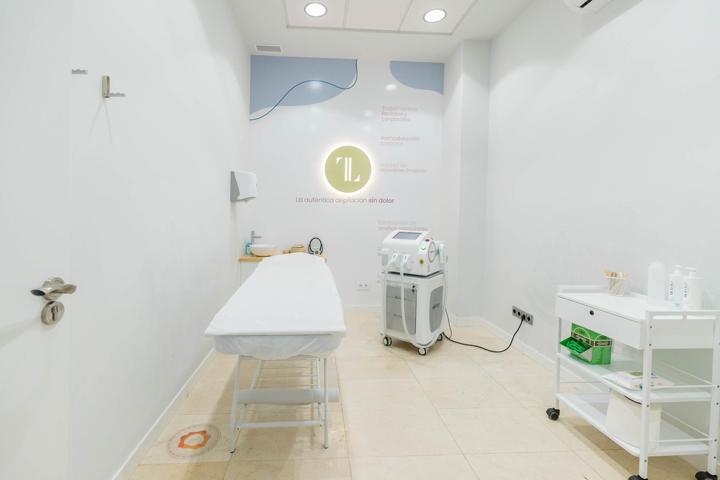 ¡Oportunidad Única de Traspaso de Clínica Estética en un Centro Comercial de Alto Nivel! photo 0