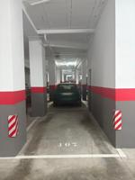 Plaza de garaje en Plaza de la Hispanidad, Fuengirola – Ideal para un coche mediano o dos motos grandes photo 0