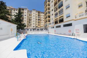 Amplio y céntrico ático con terraza y vistas al mar en Fuengirola photo 0