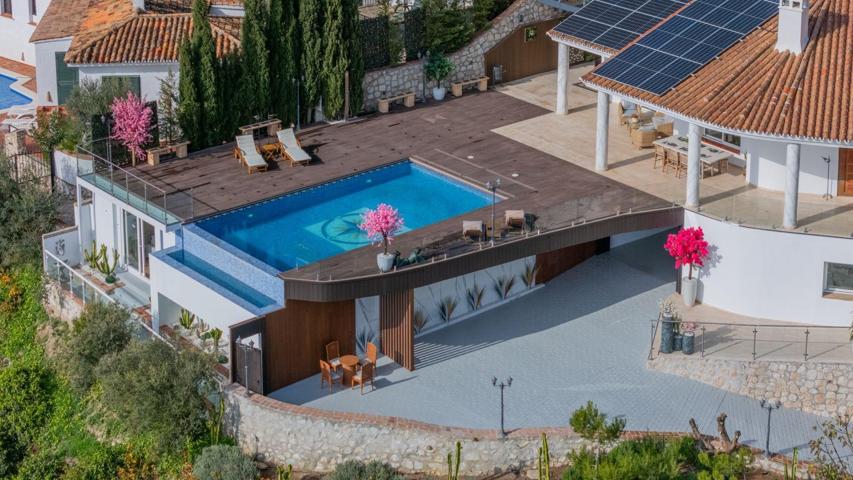 Villa moderna con piscina y privacidad en MIJAS lista para entrar a vivir photo 0