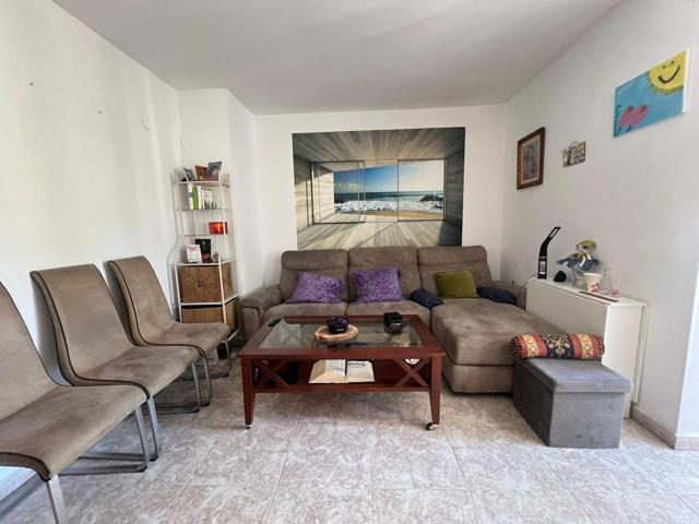 ESTUDIO REFORMADO CON HABITACIÓN INDEPENDIENTE A 700 M DEL MAR photo 0