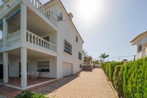✨ Villa luminosa y acogedora con vistas abiertas en Elviria, a pocos minutos del mar 🌊 photo 0