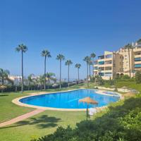 Piso en venta en Av. Europa 3 - Urbanización Casinomar - Torrequebrada Benalmadena photo 0
