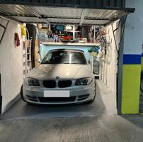 Garaje en venta con alarma y espacio extra de almacenamiento en zona privilegiada photo 0