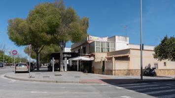 BAR CON VIVIENDA EN ZONA NORTE photo 0