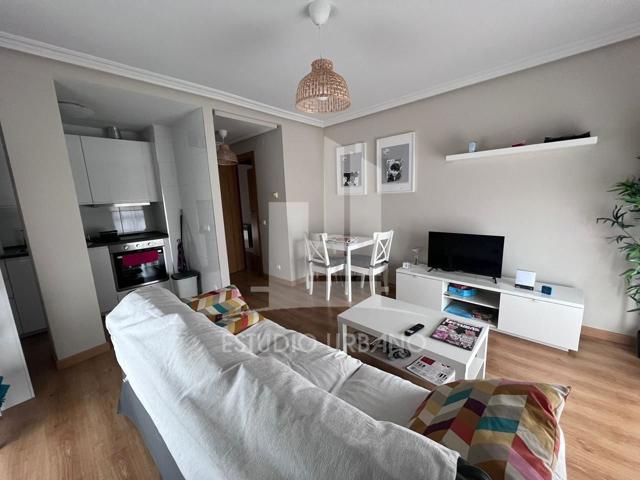 Piso en venta en Villamayor de 55 m2 photo 0