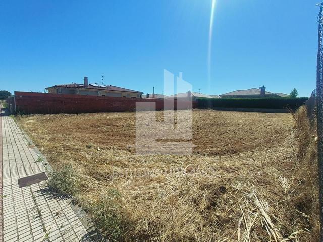 Terreno en venta en San Cristóbal de la Cuesta de 829 m2 photo 0
