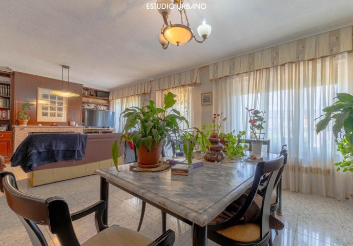 Casa - Chalet en venta en Santa Marta de Tormes de 272 m2 photo 0