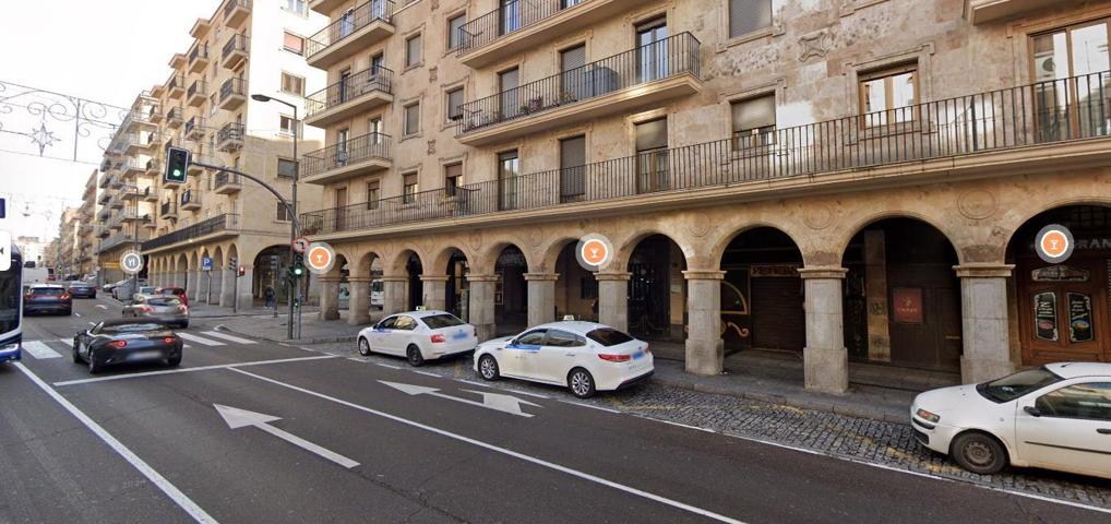 Local en venta en Salamanca de 220 m2 photo 0