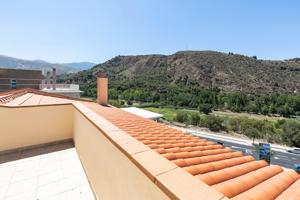 Precioso ático dúplex con 2 dormitorios, garaje y trastero en Granada. photo 0