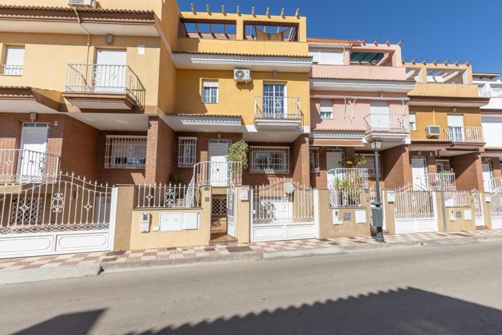 PRECIOSA CASA ADOSADA EN ARMILLA CON HERMOSAS VISTAS!! photo 0