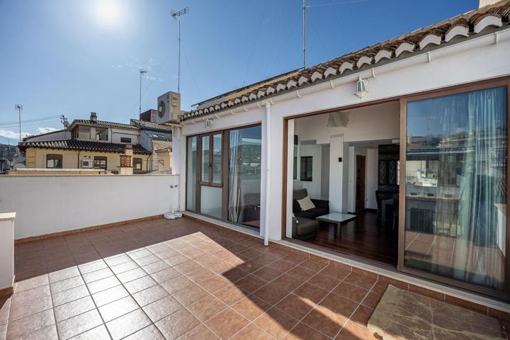 🏡 Ático Dúplex Exclusivo en el Corazón de Granada – A 150m de la Fuente de las Batallas photo 0