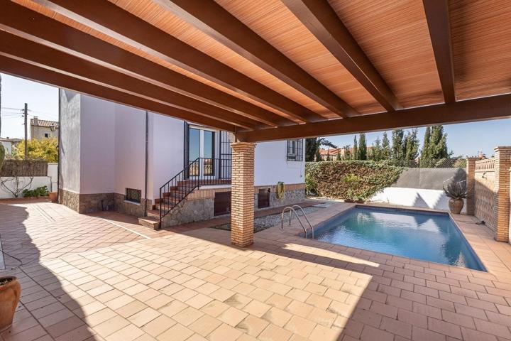 Chalet en Ogijares photo 0