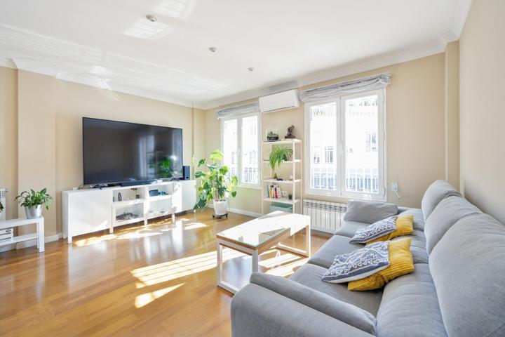 ¡DESCUBRE TU NUEVO HOGAR EN AVENIDA DE MURCIA! Impresionante casa adosada photo 0