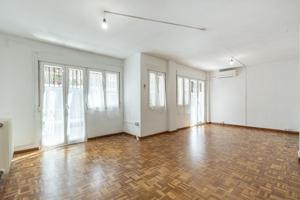 Vive en grande en el corazón de la ciudad: 160 m² con ubicación premium photo 0