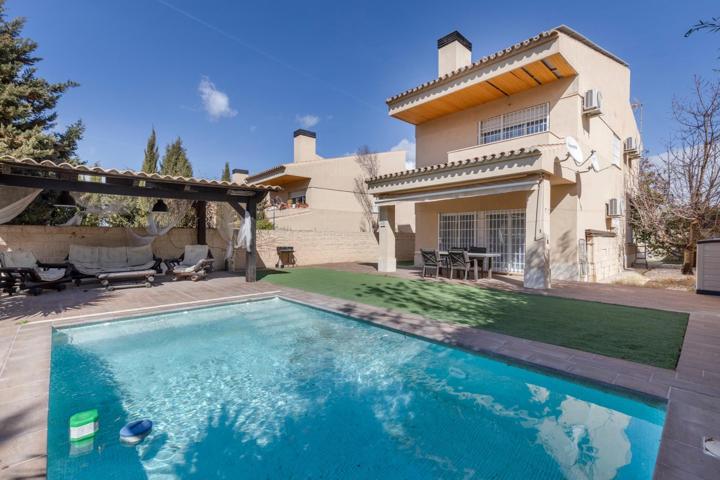 Casa Exclusiva en Santa Clara Golf (Otura) – Ideal para Vivir o Invertir con Alta Rentabilidad photo 0