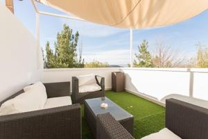 Tu nuevo hogar en Los Abetos, Cenes de la Vega: tranquilidad y diseño photo 0