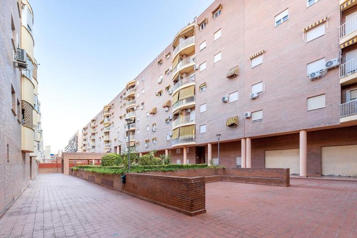 HOGAR IDEAL. 4 Dormitorios. Garaje. Calefacción. Vistas despejadas photo 0