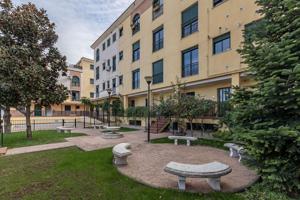 Piso en Cajar con 3 dormitorios, Garaje y piscina comunitaria. photo 0