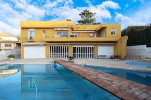 MARAVILLOSO CHALET INDEP. EN SANTA APOLONIA TORRENT photo 0