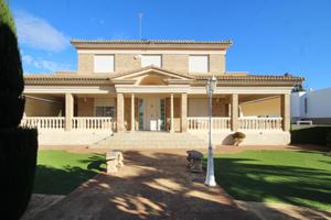 EXQUISITA VILLA DE LUJO EN EL VEDAT DE TORRENT photo 0