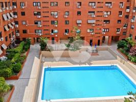 Piso en venta en urbanización Las Rosas, Madrid photo 0