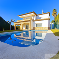 Unifamiliar En venta en Platja D´aro, Platja D´aro photo 0