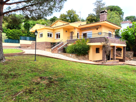 Casa En venta en Santa Cristina D´aro, Santa Cristina D´aro photo 0