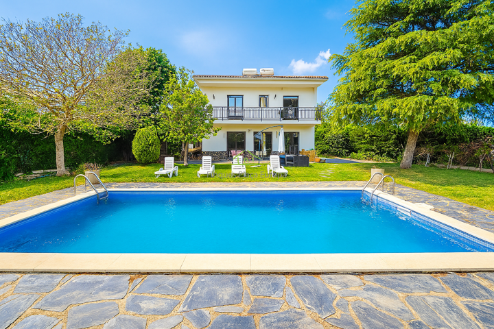 Casa En venta en Urbanizaciones, Calonge photo 0