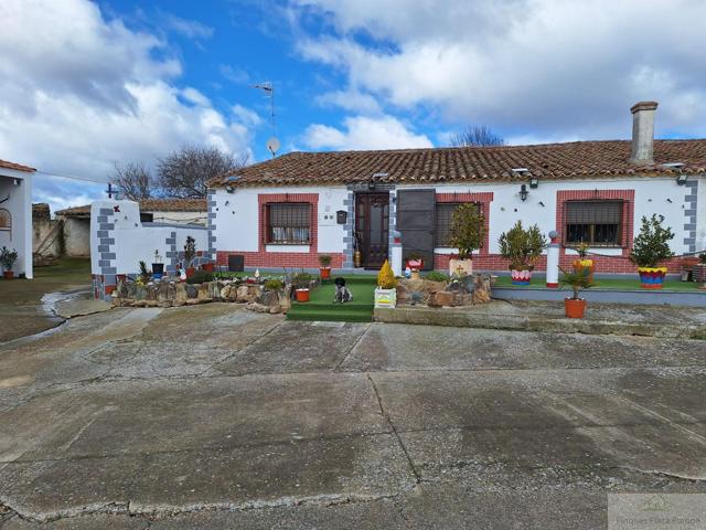 Casa En venta en Berrocal De Huebra, Berrocal De Huebra photo 0