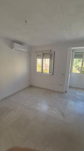 Piso En venta en Avenida De La Cruz Roja, Macarena, Sevilla photo 0