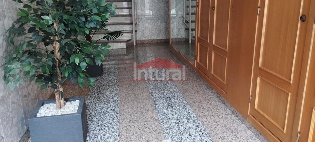 Apartamento en alquiler en Albacete de 85 m2 photo 0