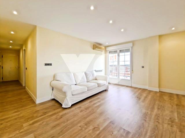 Piso en venta en Canillejas, San Blas, Madrid photo 0