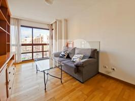 Piso en Venta en Rejas, San Blas, Madrid photo 0