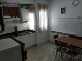 Piso de tres habitaciones, para entrar a vivir. Sin ascensor. photo 0